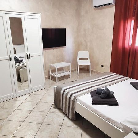 Alloggio Alfa - Central Apartment Civitavecchia Eksteriør billede