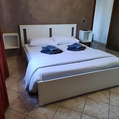 Alloggio Alfa - Central Apartment Civitavecchia Eksteriør billede