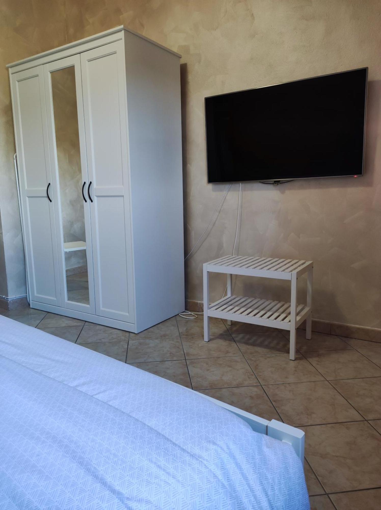 Alloggio Alfa - Central Apartment Civitavecchia Eksteriør billede